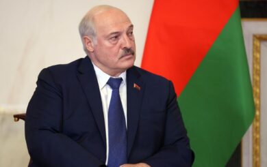 Самопровозглашенный президент Беларуси Лукашенко заявил, что идет на выборы