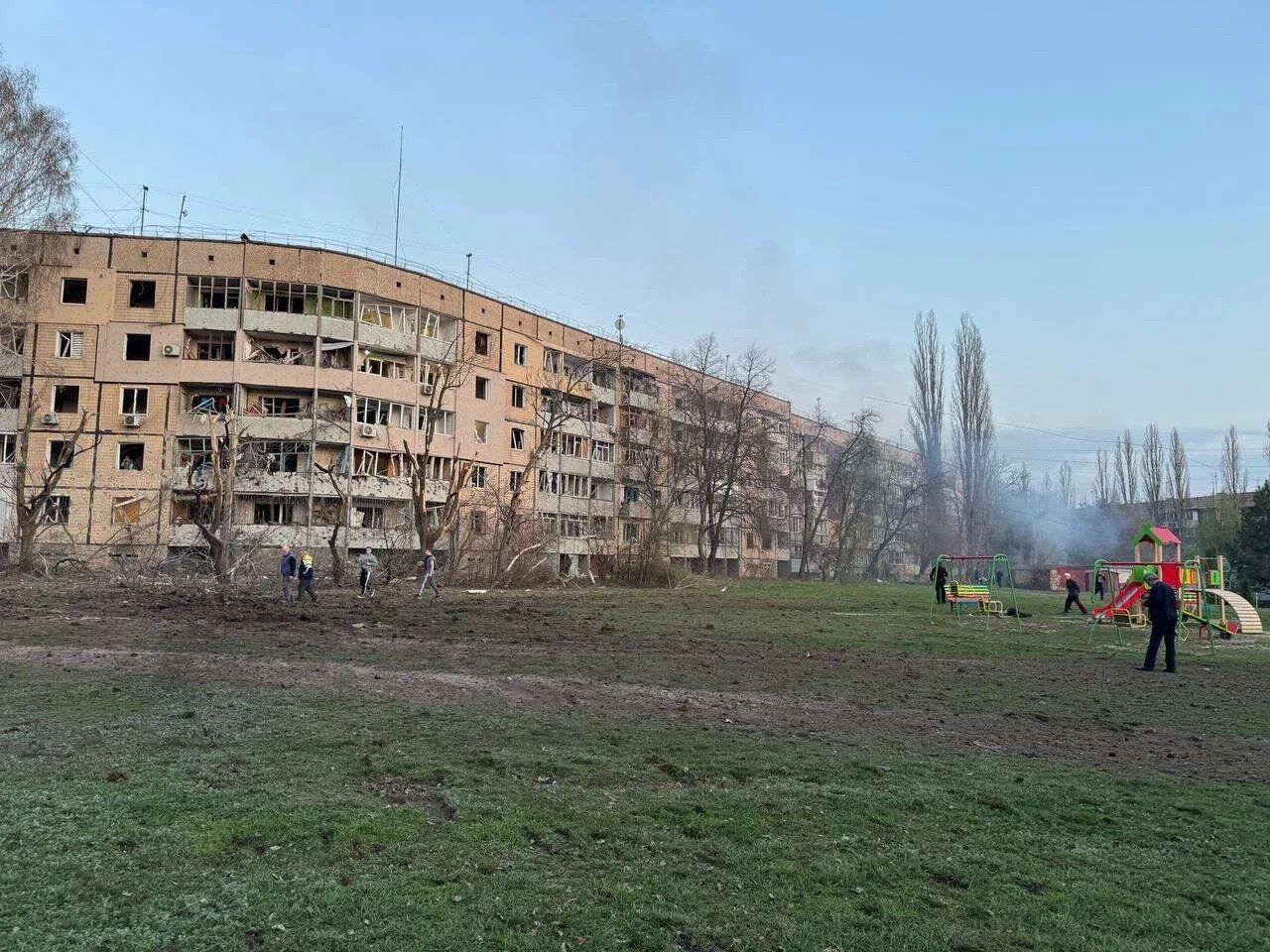 Удар по дитячому майданчику