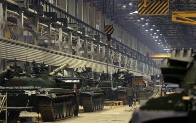 Росія почала втрачати рушій своєї економіки: показники ВПК падають
