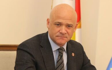 Російський паспорт і корупція: які наслідки матимуть санкції США проти мера Одеси Труханова