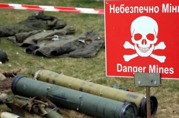 На Харківщині двоє людей підірвалися на російській міні