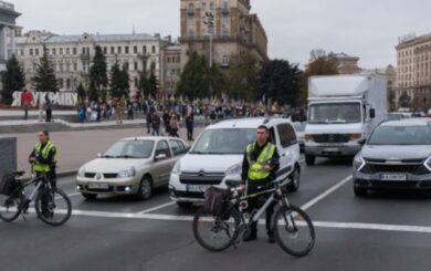 Петиція закликає зупиняти рух поїздів метро о 9:00 для вшанування загиблих