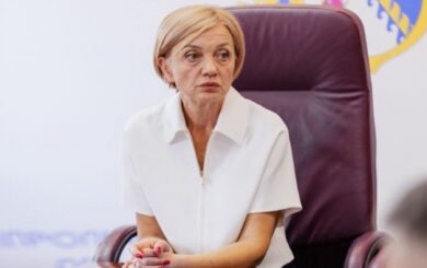Украинцы массово обращаются к языковой омбудсменке: более тысячи жалоб из Киева