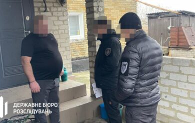 Военный чиновник незаконно забрал более 3 миллионов гривен по боевым выплатам подчиненных