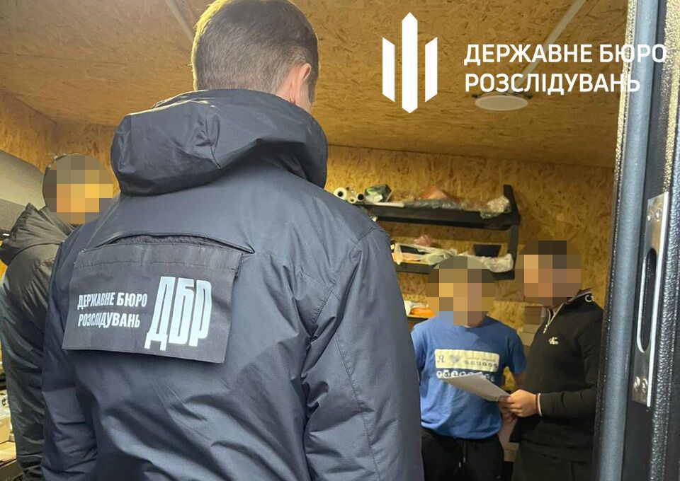 Военный чиновник незаконно забрал более 3 миллионов гривен по боевым выплатам подчиненных