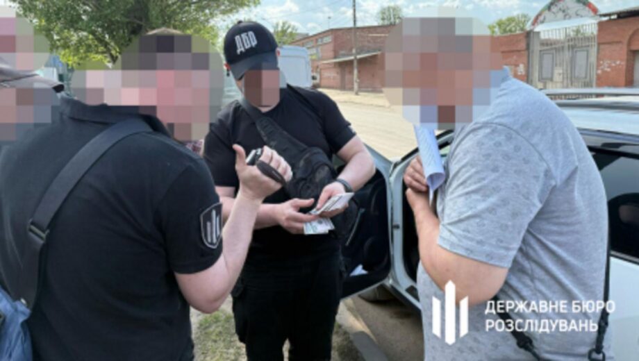 ГБР задержало полицейского и бывшего военного за продажу фальшивых справок о непригодности