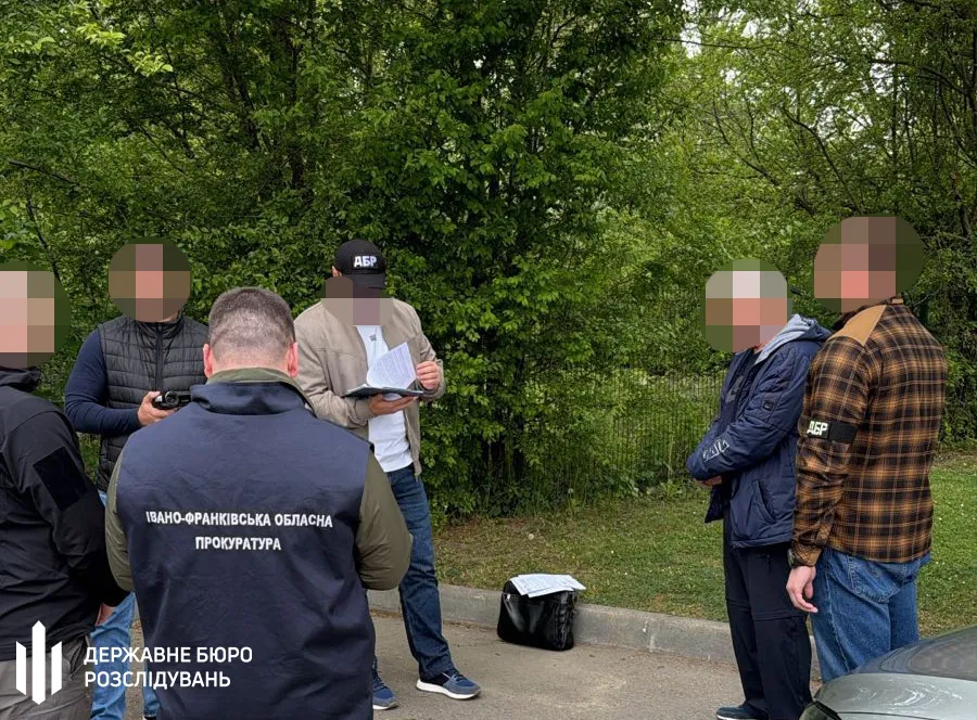 В Ивано-Франковской области адвокат зарабатывал на фейковых ''связях'' в прокуратуре - ДБР (видео)