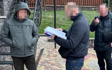 Присвоил землю и имущество на 3 млн грн: на Львовщине ГБР подозревает руководителя лесхоза