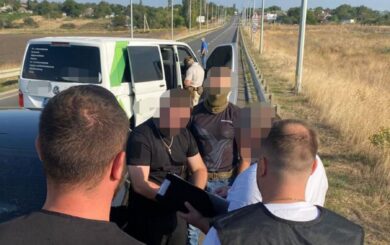 ДБР передало до суду справу правоохоронця, який за $2 тисячі допомагав ухилятися від мобілізації