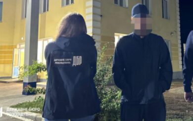 Фиктивные браки за $10 тысяч: в Одесской области будут судить женщину, которая помогала военным избегать службы