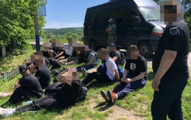 Відомий блогер Олег ВШХ затриманий при спробі втечі за кордон разом з 46 ухилянтами