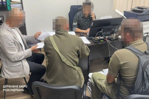 Прикарпаття та Дніпропетровщина: незаконні рубки лісу