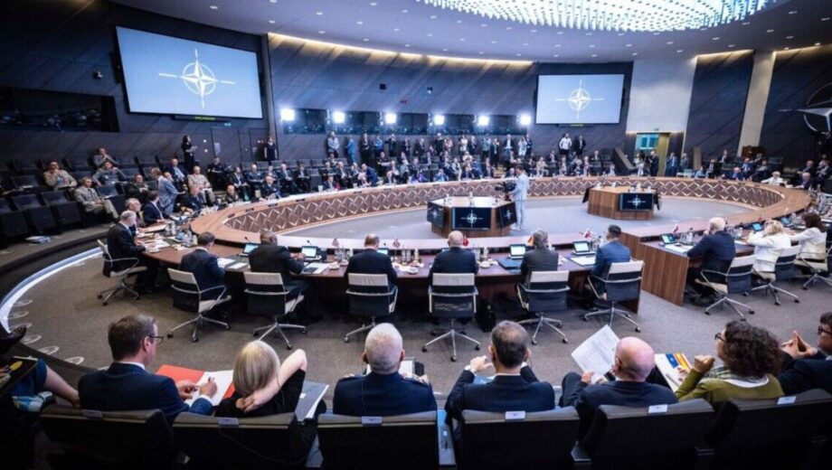 Більше зброї для України: НАТО посилює допомогу ЗСУ