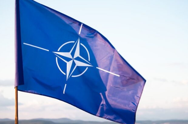 НАТО обсуждает новый пакет поддержки Украины на 70 млрд евро