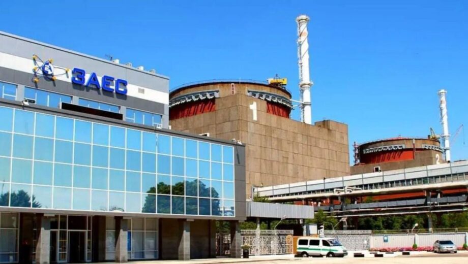 Взрывы возле ЗАЭС: в МАГАТЭ сообщили о задымлении недалеко от станции