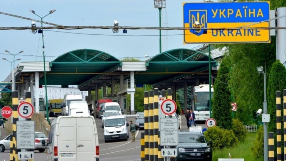Из какого города Украины молодежь массово уезжает за границу: неожиданный ответ