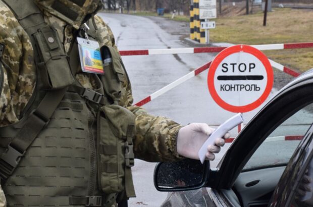 Новорічно-різдвяний ажіотаж на кордоні: які напрямки найбільш навантажені