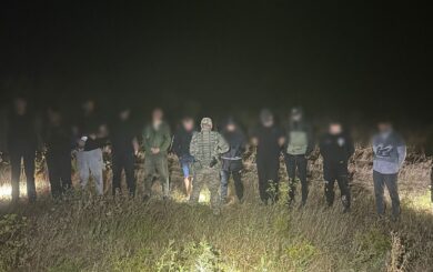 Пограничники спасли уклонистов, которые во время побега едва не подорвались на мине