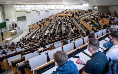 Во Львовской политехнике обеспокоены выездом студентов после поступления