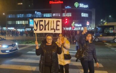 Протести в сербському Новому Саді: після трагедії на вокзалі тисячі вимагали відставки влади (фото)