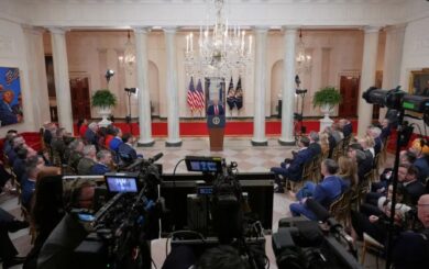 Трамп: США завершать операцію в Ірані за 2-3 тижні і не розблоковуватимуть Ормузьку протоку