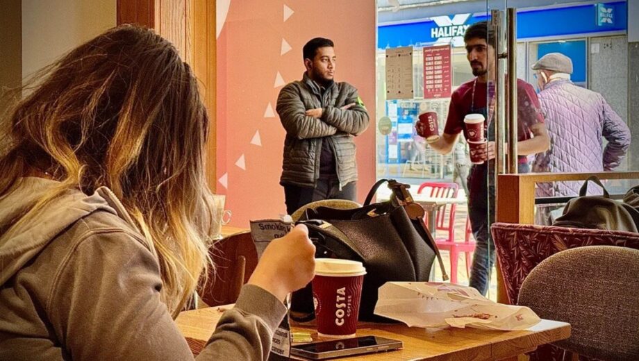 Costa Coffee наняла охранников для защиты еды от воров: эпидемия краж в Британии