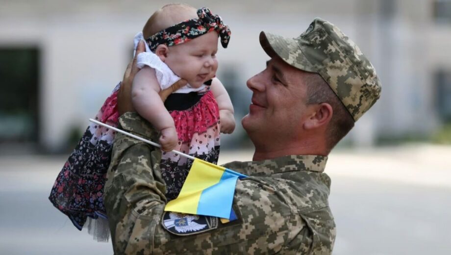 Адвокат попередив про кримінальні ризики для ухилянтів від мобілізації через підроблені документи