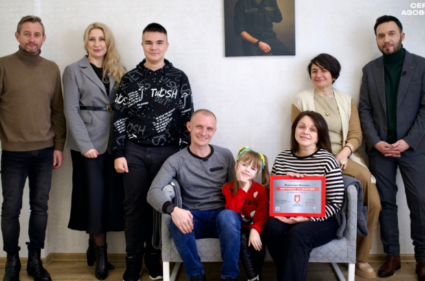 15 оборонців Маріуполя зустріли Новий рік у власних квартирах