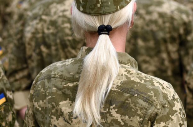 Военный учет для женщин в Украине: кому обязательно становиться и возможен ли призыв