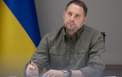 Фейковый »брат» Ермака хотел устроить людей на работу в ОП за $100 тысяч