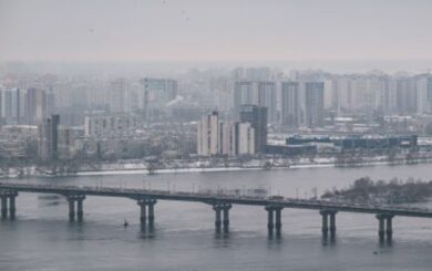Одразу два мости у Києві закриють на ремонт