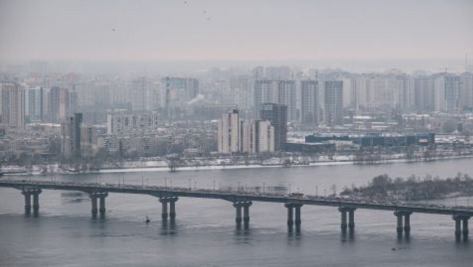 Сразу два моста в Киеве закроют на ремонт