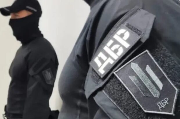 ДБР завершило розслідування щодо офіцера, який брав гроші за залишення служби