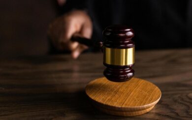 Поджог ради примирения: мужчина во Львовской области пытался разрешить конфликт с женой через огонь