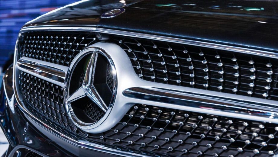 Автомобільна криза в Європі: чому збанкрутував виробник деталей для Mercedes