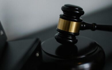 Суд под давлением: адвокаты пытались купить приговор по громкому делу »Укрзализныци»