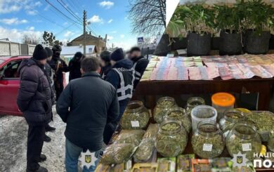 Поліція Києва перекрила міжнародний канал постачання кокаїну до столиці