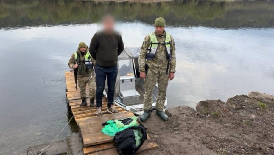 Стрибнув у крижаний Дністер: харків’янина затримали просто під час втечі