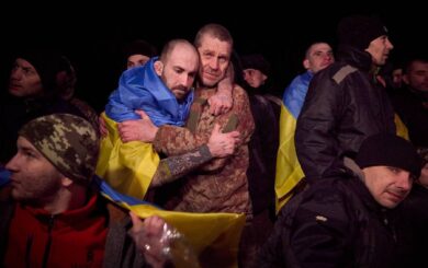 Шахраї використовують останній обмін полоненими для наживи