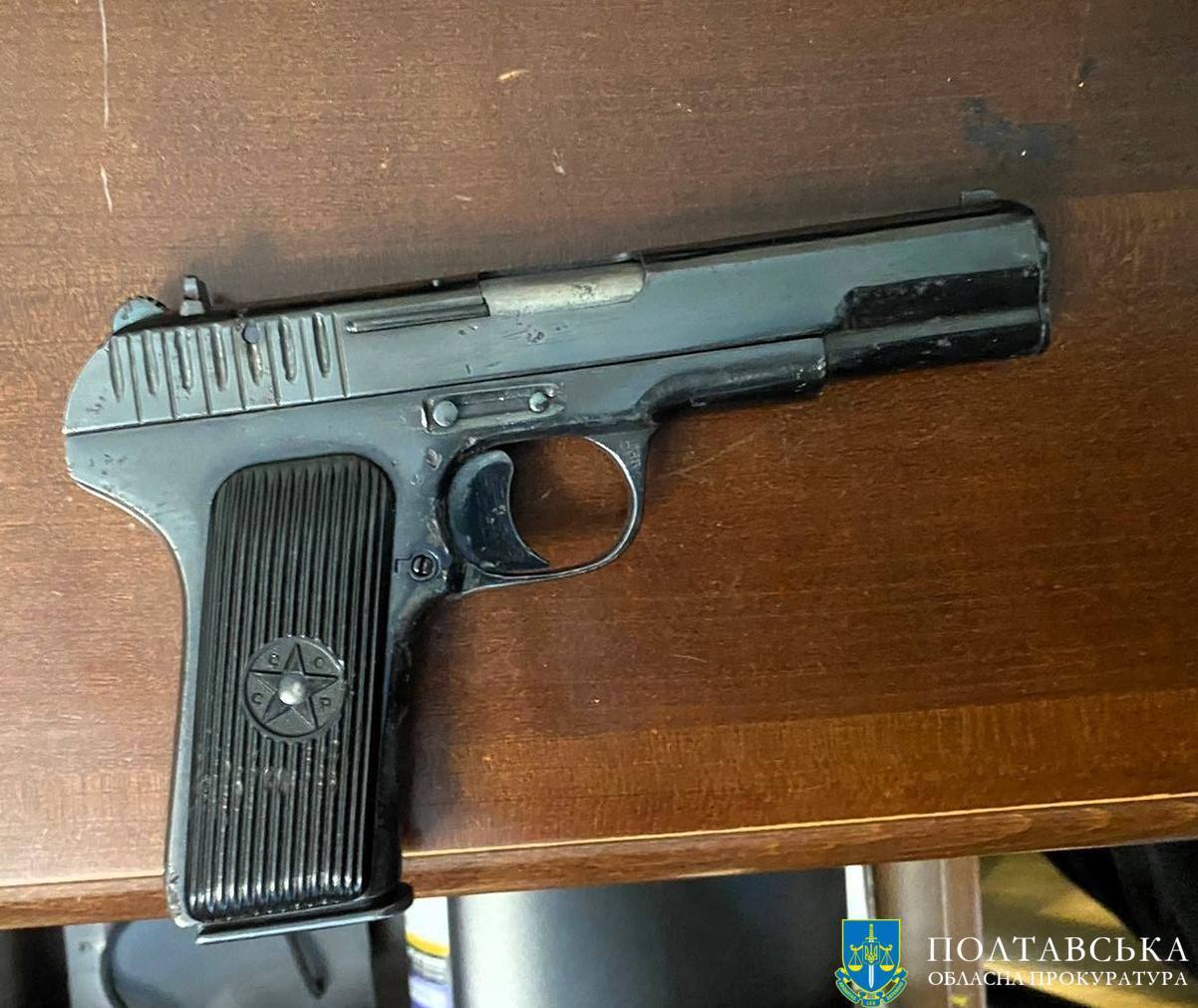 Планировали убийство полицейского и депутата Полтавского облсовета: полиция задержала 8 человек