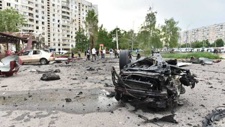 У Харкові машину розірвало після прямого влучання КАБа (фото)
