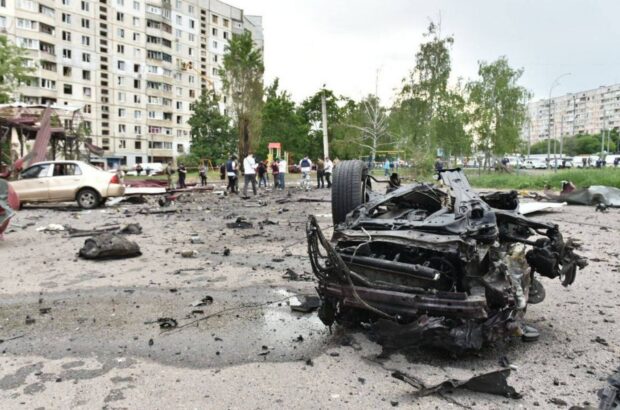 В Харькове машину разорвало после прямого попадания КАБа (фото)