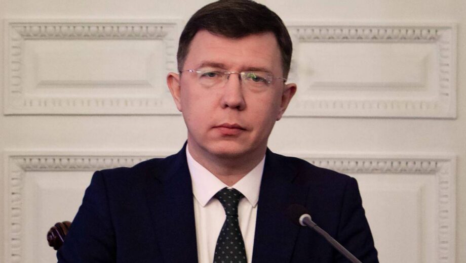 У Конституційному суді новий суддя: що відомо про Сергія Різника