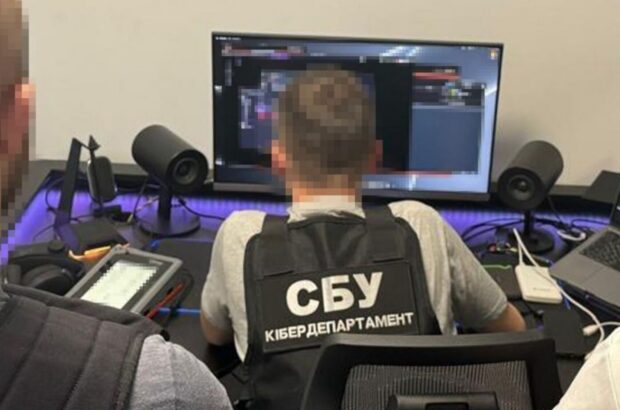 Спецоперація у 8 країнах: СБУ і ФБР викрили хакерські угруповання