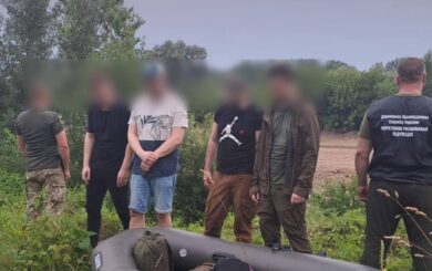 З підлітками на підмозі: чоловіки з Львівщини і Запоріжжя намагалися потрапити до Угорщини гумовим човном