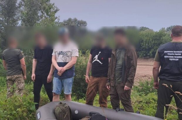 З підлітками на підмозі: чоловіки з Львівщини і Запоріжжя намагалися потрапити до Угорщини гумовим човном
