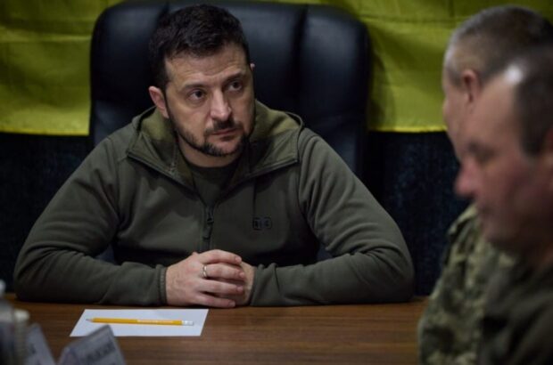 »Если они призывного возраста, должны быть в Украине»: Зеленский сделал заявление об украинцах заграницей