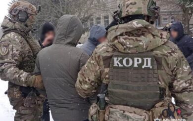 На Вінниччині затримано помічника судді та секретарку за хабар у допомозі ”правильного рішення”