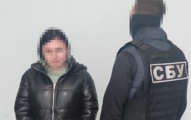 Приехала в Киев за соцвыплатами: СБУ задержали организатора фейкового референдума в Луганской области