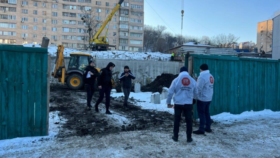 Попри санкції: фірма Єрмолаєва забудовує Протасів Яр – поліція зафіксувала незаконні роботи